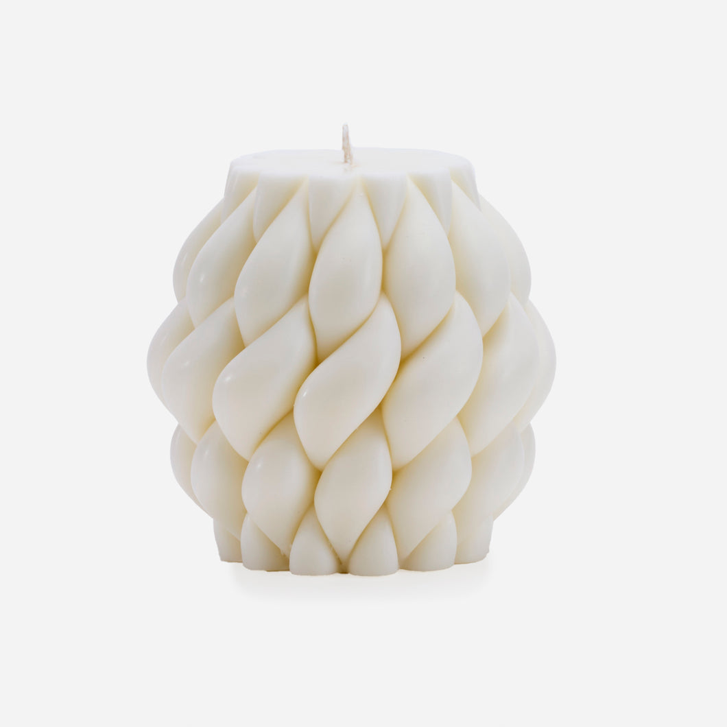 Oliver Twist Candle (White)