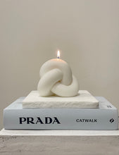 Load image into Gallery viewer, The Infinity Knot Candle (Olive)
