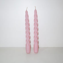 Load image into Gallery viewer, La La twirl candlestick (set of 2 - Ivory)
