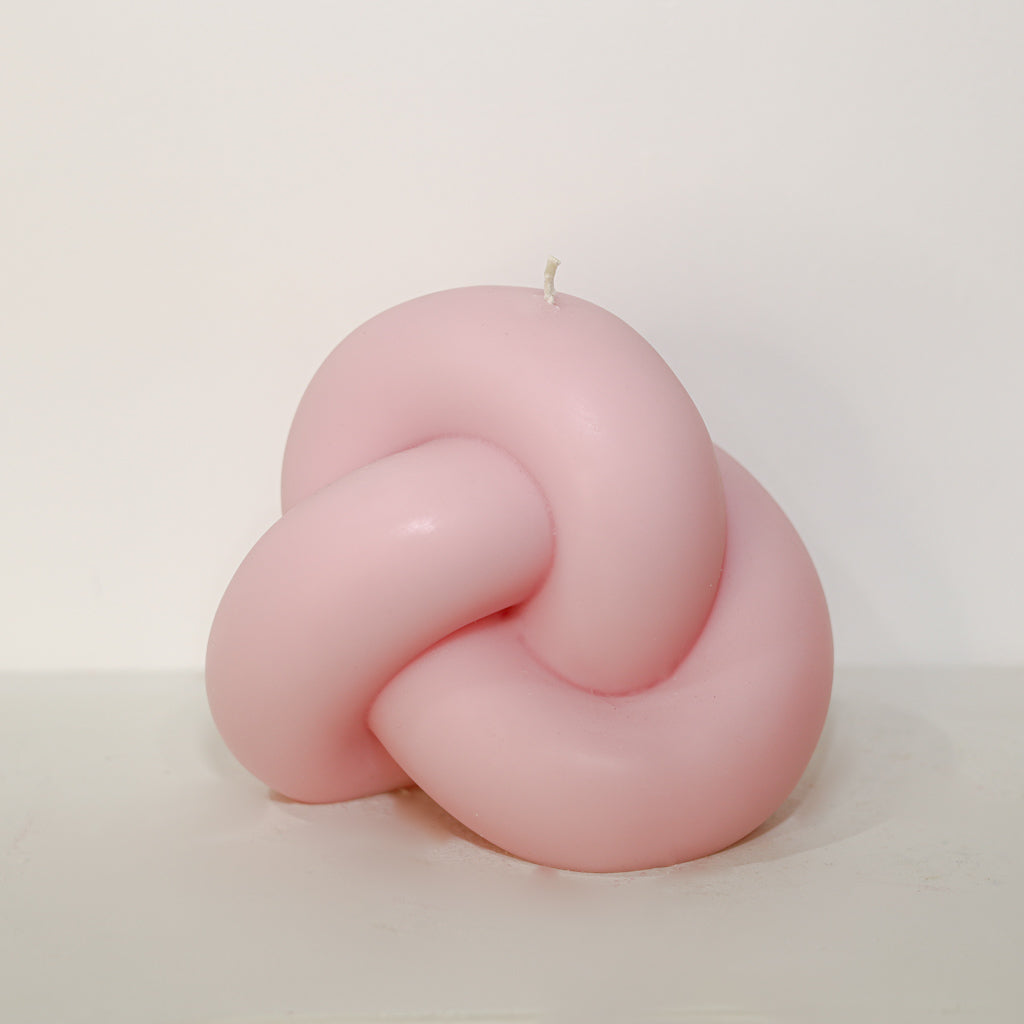 The Infinity Knot Candle (Pink)