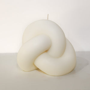 The Infinity Knot Candle (Olive)