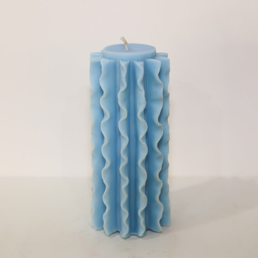 Poppy Frills Candle (Blue)