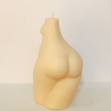 Load image into Gallery viewer, Niki Candle (White)
