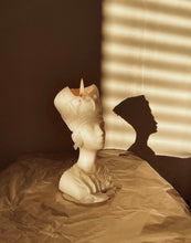 Load image into Gallery viewer, Queen Nefertiti Candle

