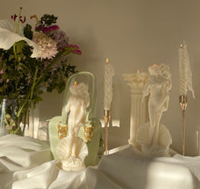 Load image into Gallery viewer, The Botticelli Venus Candle
